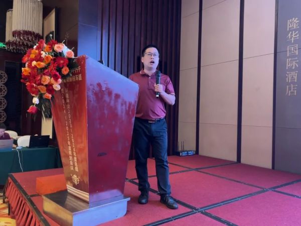 湖南興隆種業(yè)有限公司,長沙稻谷種植與銷售,長沙農(nóng)作物品種的選育,長沙農(nóng)業(yè)病蟲害防治服務(wù)